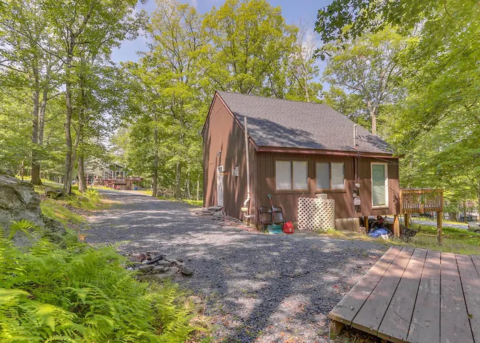Pools, Lake, Ac, Tiki Bar, Skiing: Delaware River